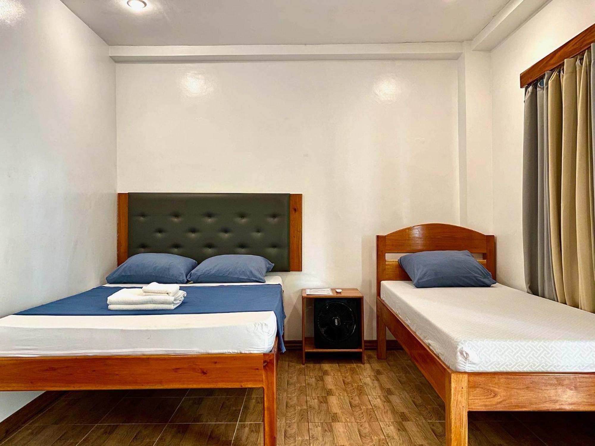 White Bada Guesthouse 锡基霍尔 外观 照片