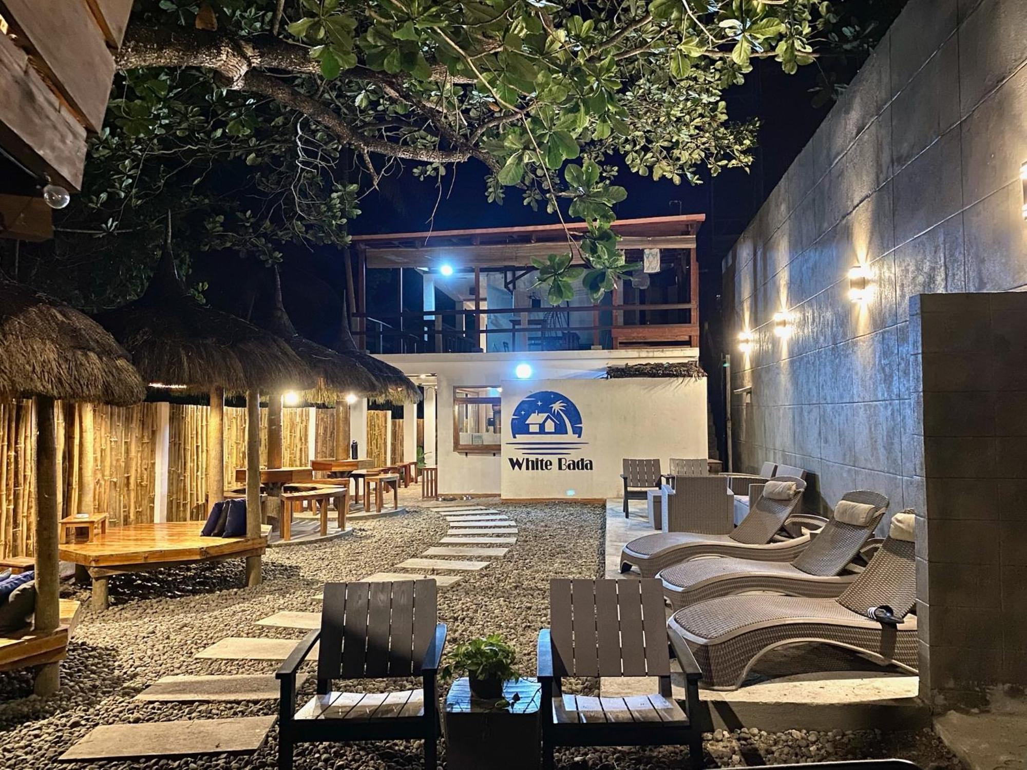White Bada Guesthouse 锡基霍尔 外观 照片